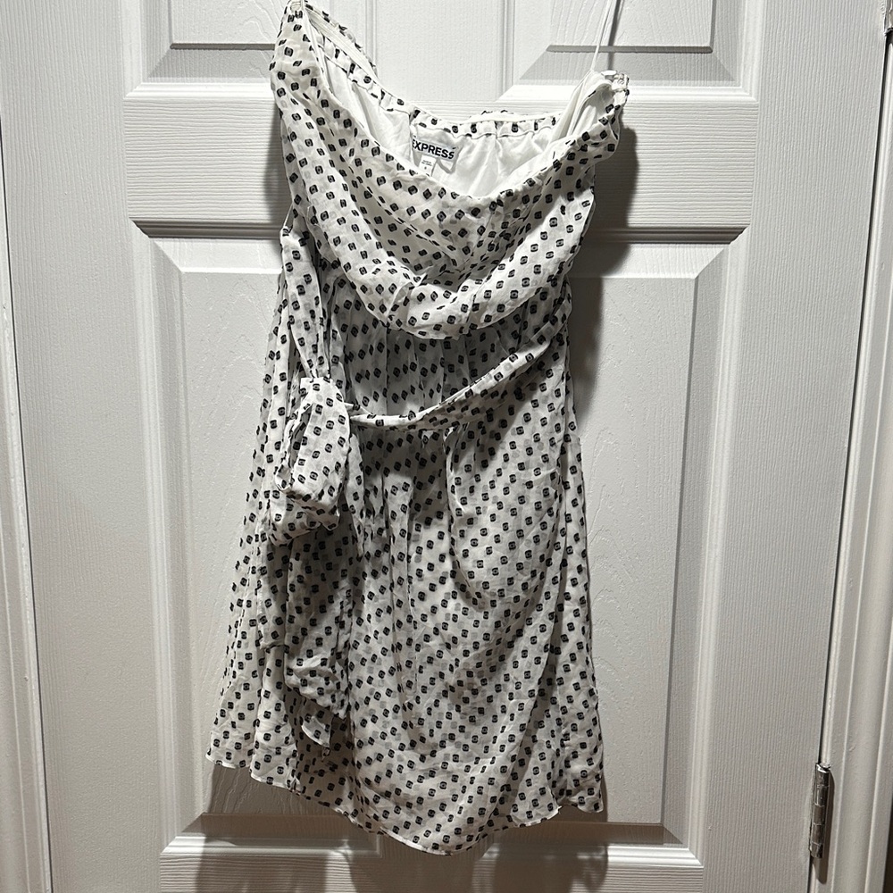 Express Black and White Polka Dot Size 8 Mini Dress
